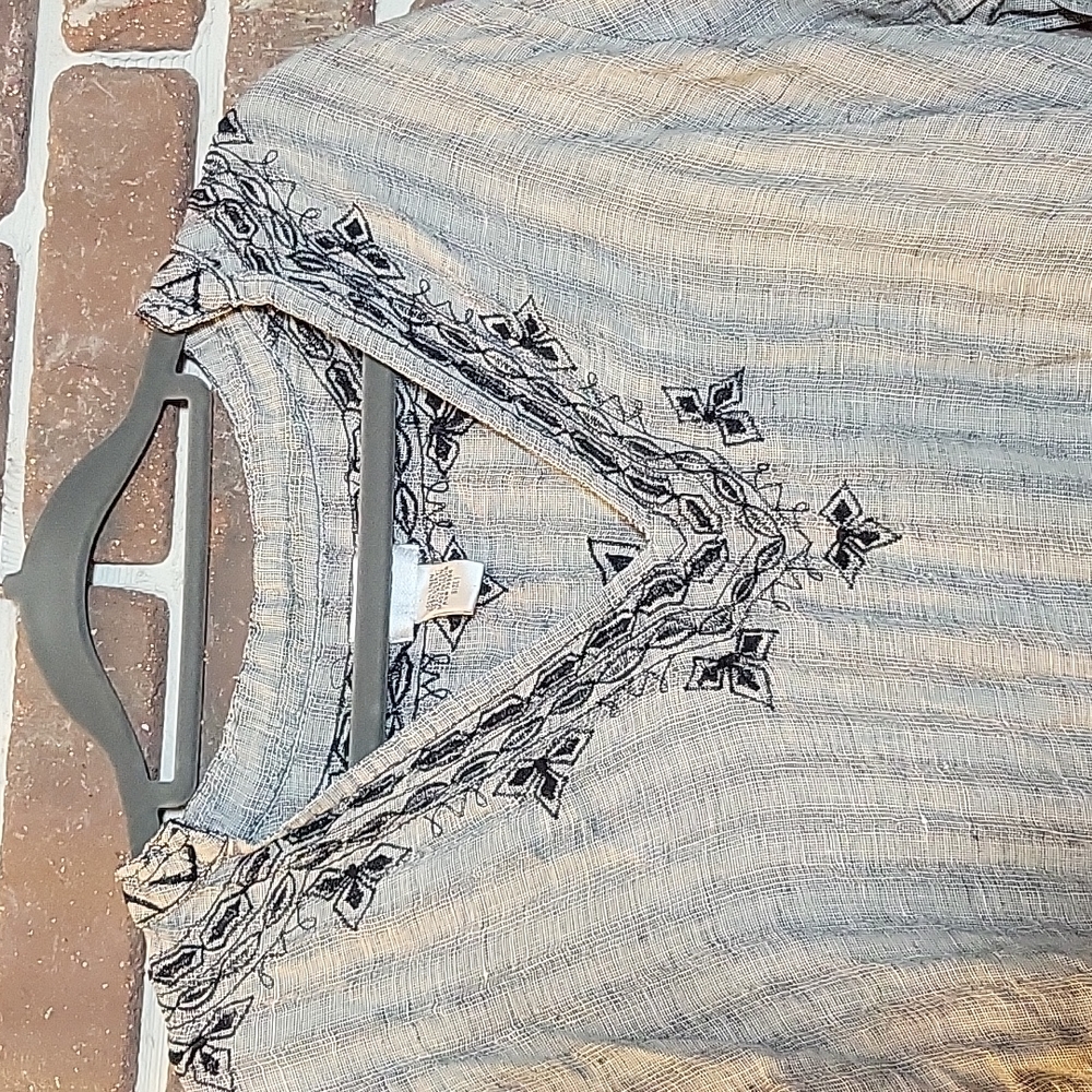 Chicos Boho Linen Top with Embroidery